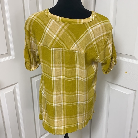 Eddie Bauer Rivierah Short-Sleeve V-Neck Top - Picture 6 of 9